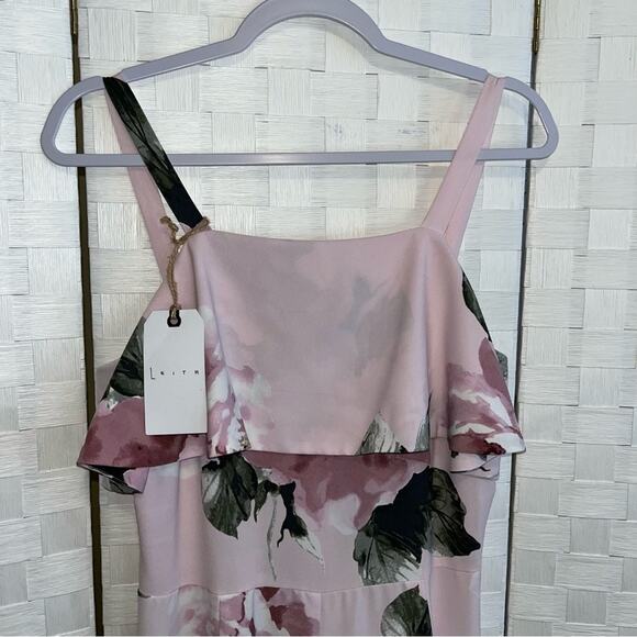 Leith Women’s Pink Silver Rose Floral Jumpsuit Size Medium Chic Flirty Floral - Picture 12 of 15